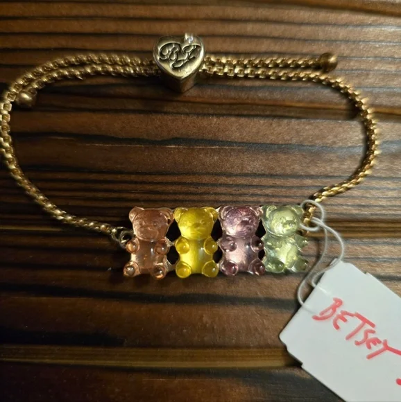 Betsey Johnson Gummy Bear Adjustable Bracelet! NWT! - Picture 3 of 11